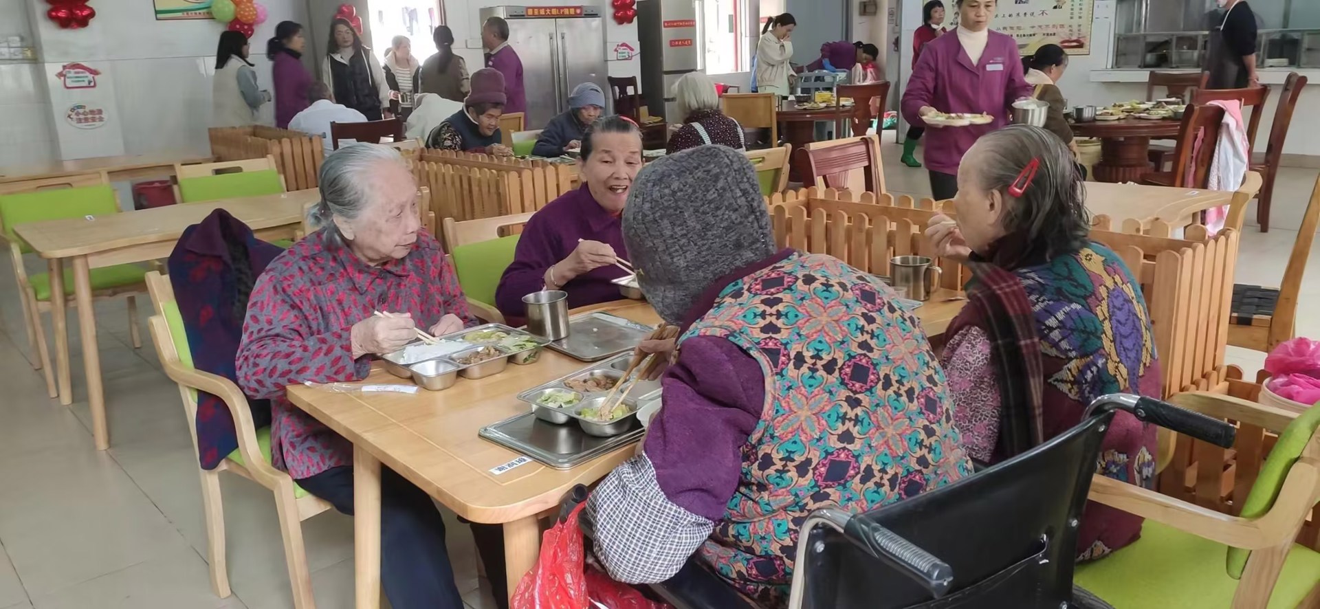 走进大朗敬老院，开展椅物资捐赠融